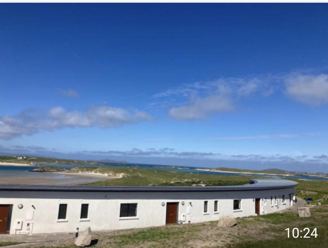 Ostan Gweedore Deluxe Apartments 번베그 외부 사진