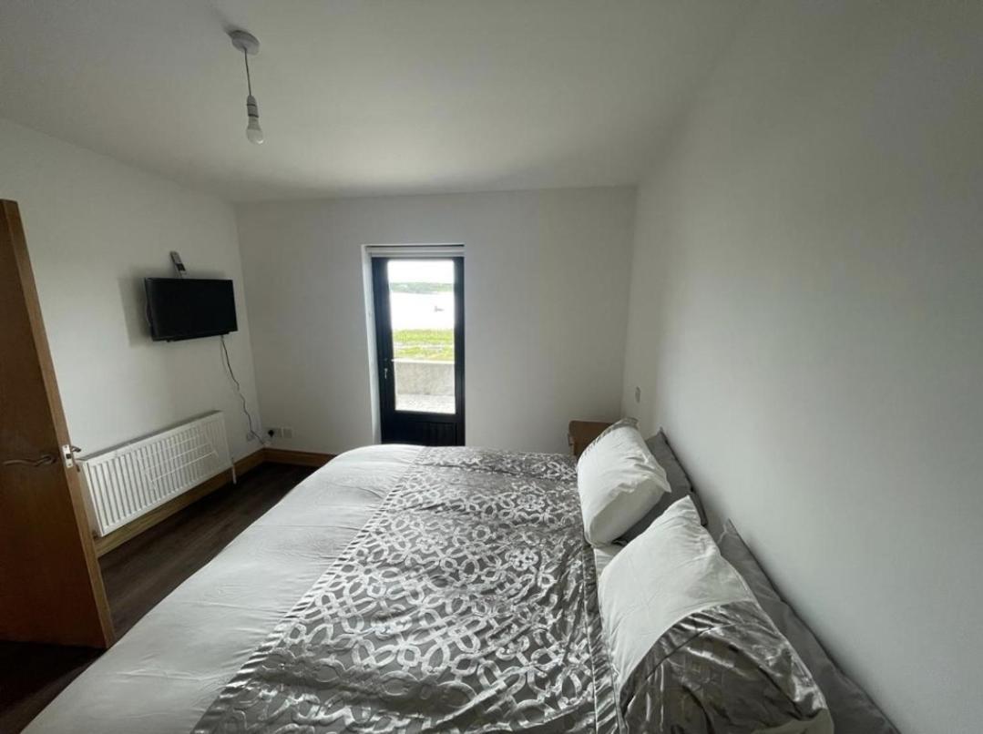 Ostan Gweedore Deluxe Apartments 번베그 외부 사진